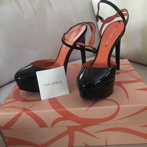 VIA SPIGA BLACK HEELS